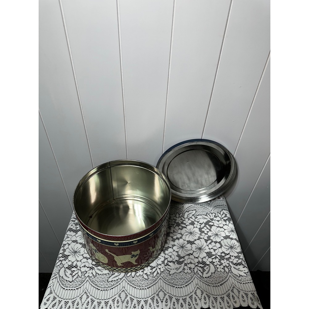 Vintage Cat Folk Art Metal Storage Tin Round Navy Blue Lid Rustic Country Decor